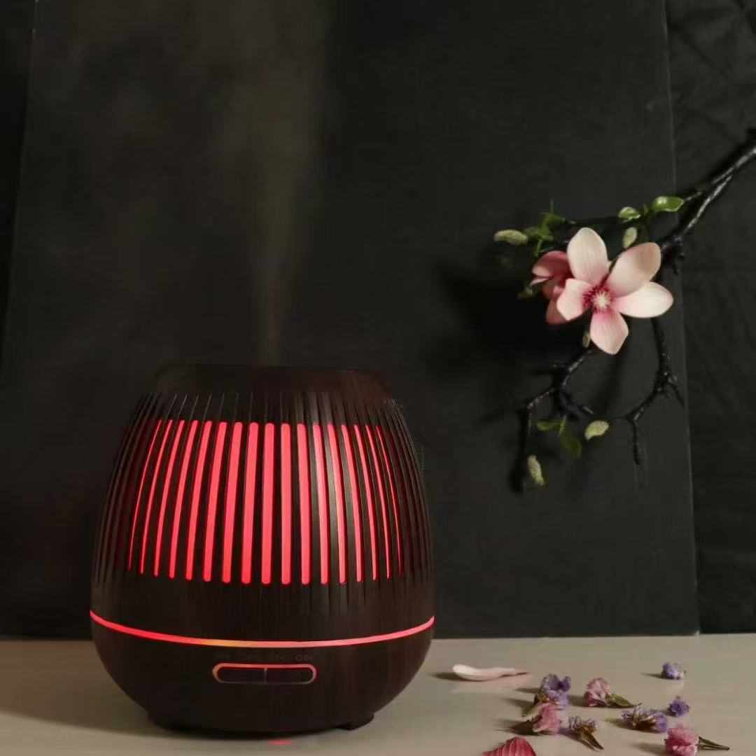Aroma diffuser, with music synchronization feature 音乐律动香氛器