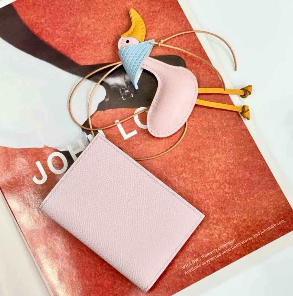 Luxury handcrafted，Cute keychains and backpack charms made.,of genuine leather 钥匙、背包手工真皮挂件