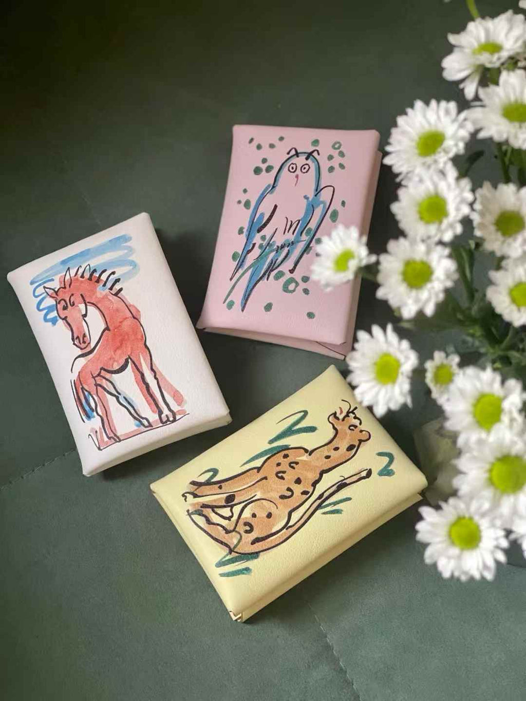 Luxury handcrafted.Cute Wallet, card holder, leather purse ，made of genuine leather 钱包卡包皮夹