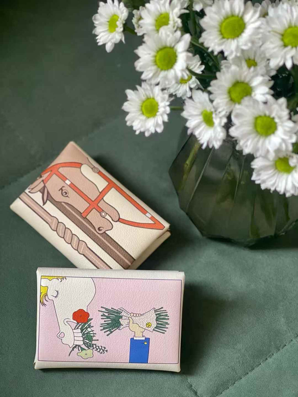 Luxury handcrafted.Cute Wallet, card holder, leather purse ，made of genuine leather 钱包卡包皮夹