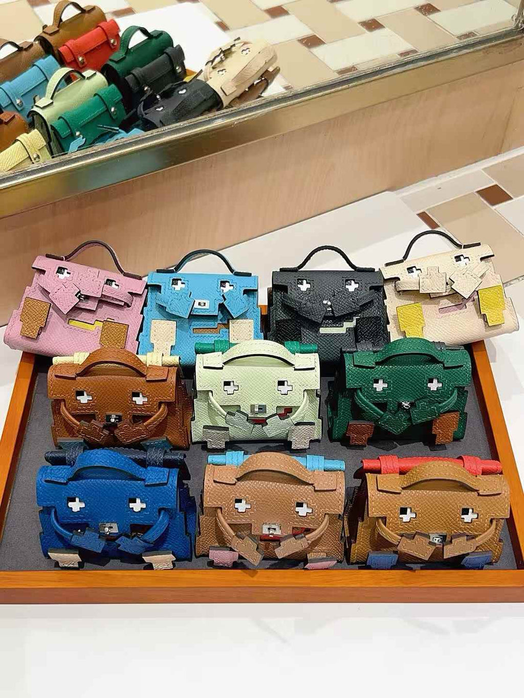 Luxury handcrafted,.Cute keychains and backpack charms made of genuine leather 钥匙、背包手工真皮挂件（副本）