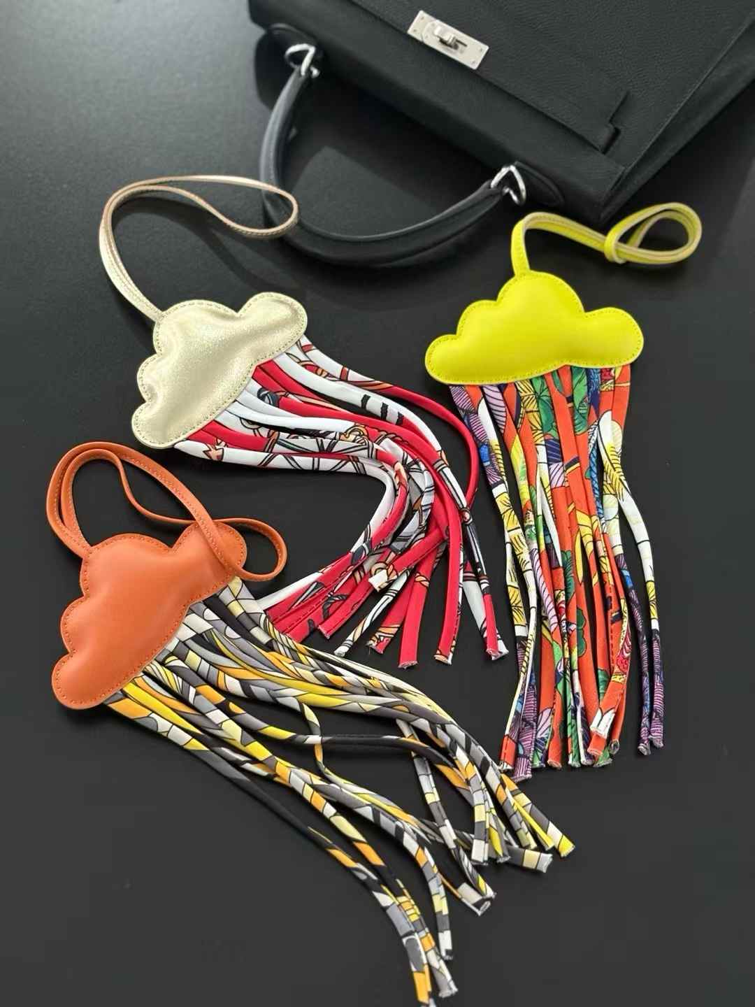 Luxury handcrafted，Cute keychains and backpack charms made.,of genuine leather 钥匙、背包手工真皮挂件