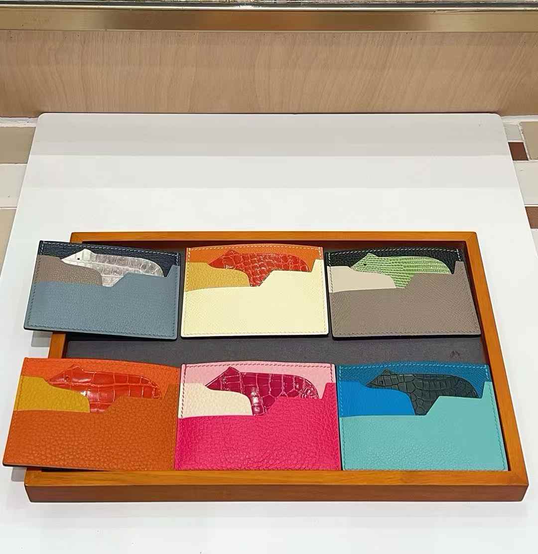 Luxury handcrafted.Cute Wallet,, card holder, leather purse ，made of genuine leather 钱包卡包皮夹