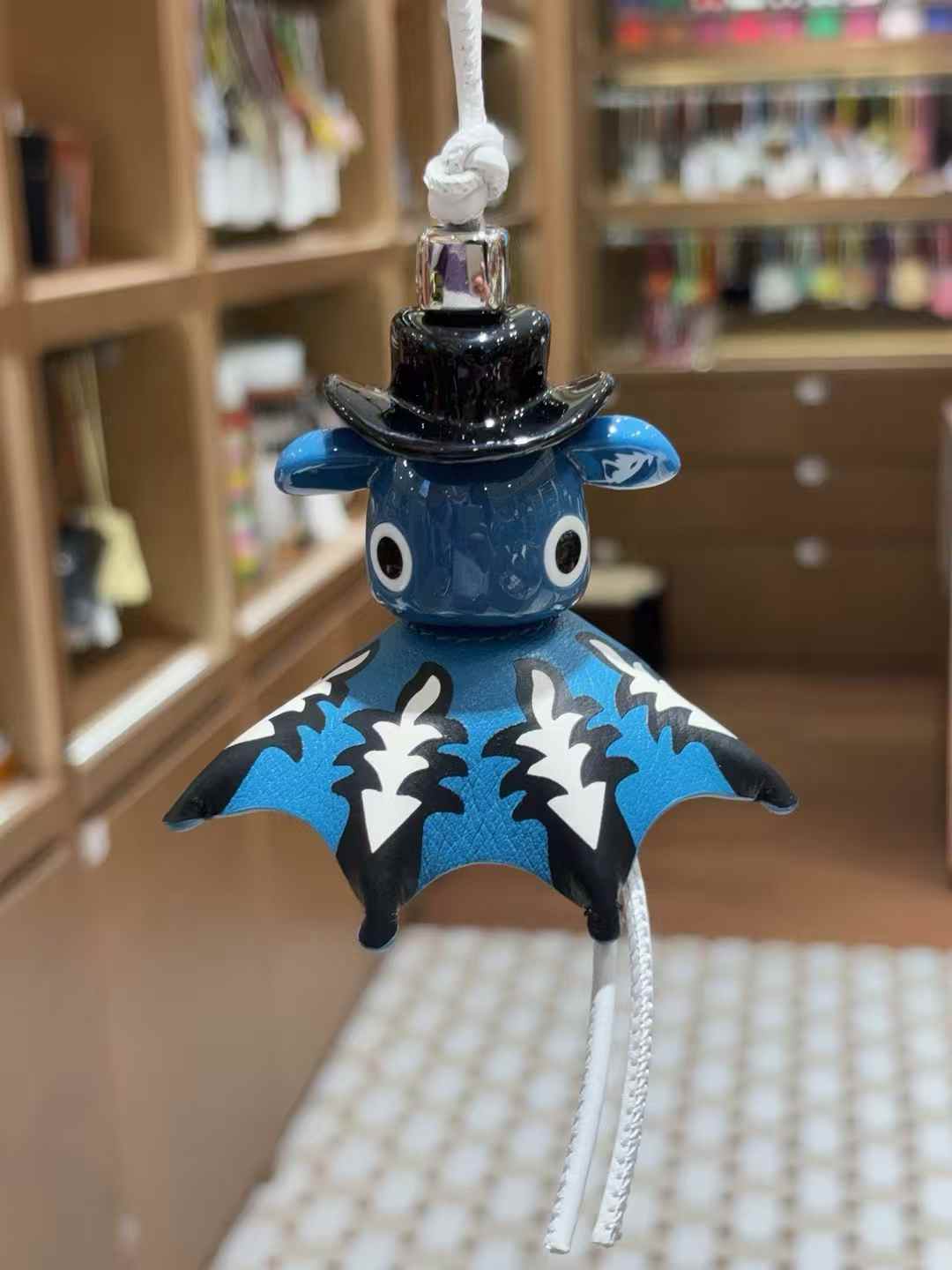 Luxury handcrafted .Cute keychains and backpack charms made of genuine leather 钥匙、背包手工真皮挂件）（副本）（副本）