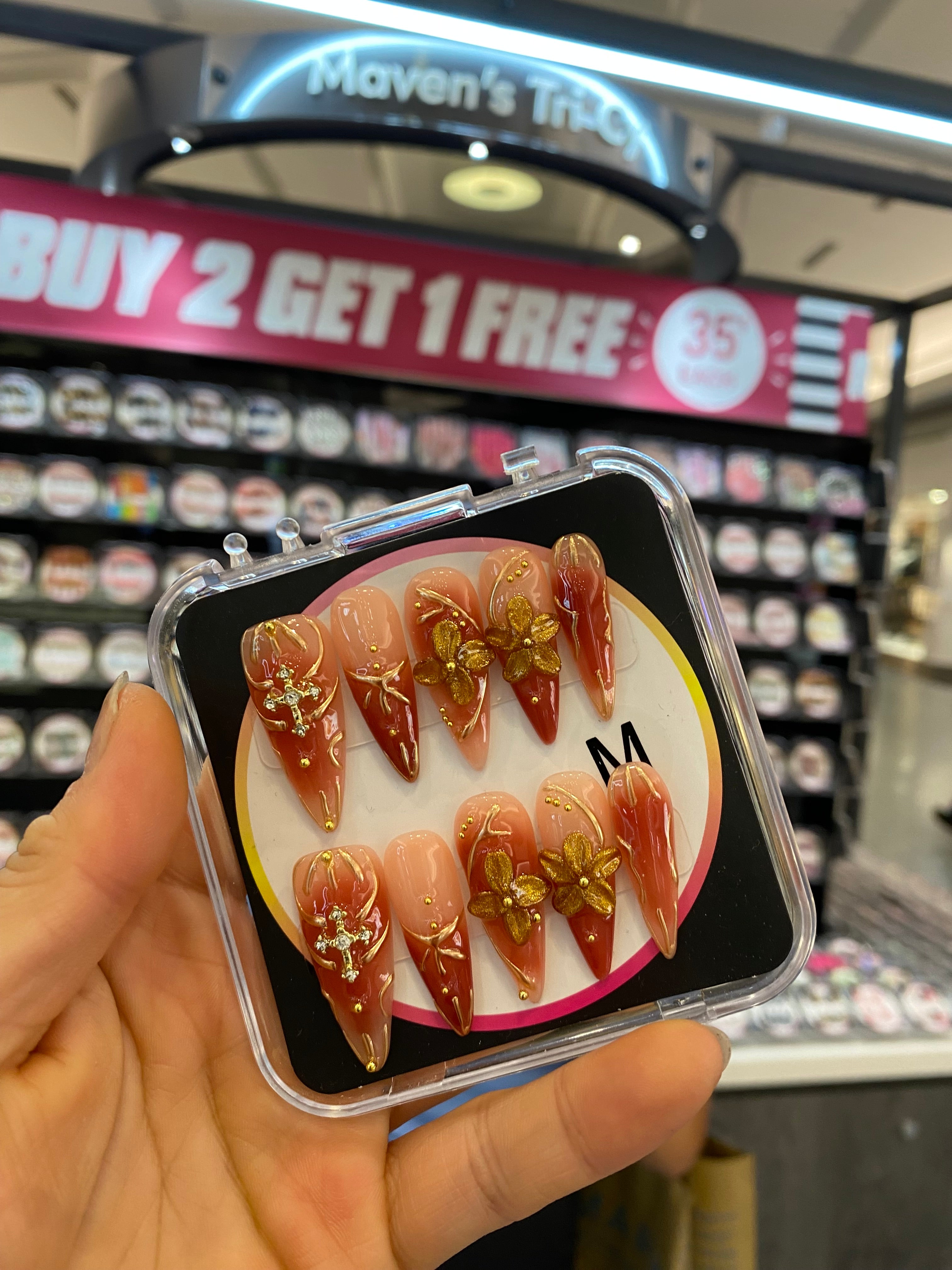 press-on nails $35     023