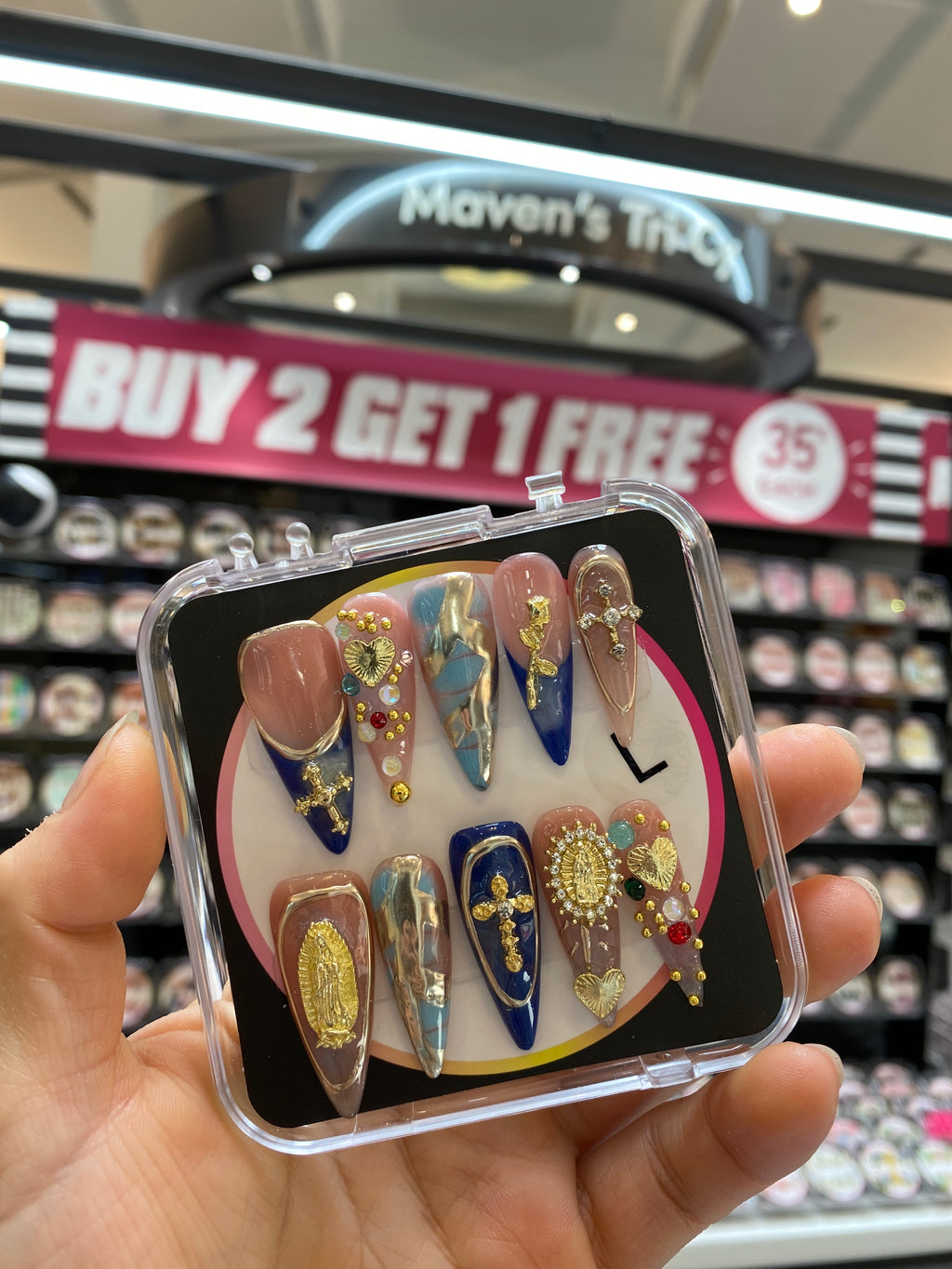 press-on nails $35     020
