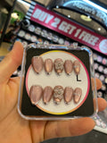 press-on nails ＄35     015