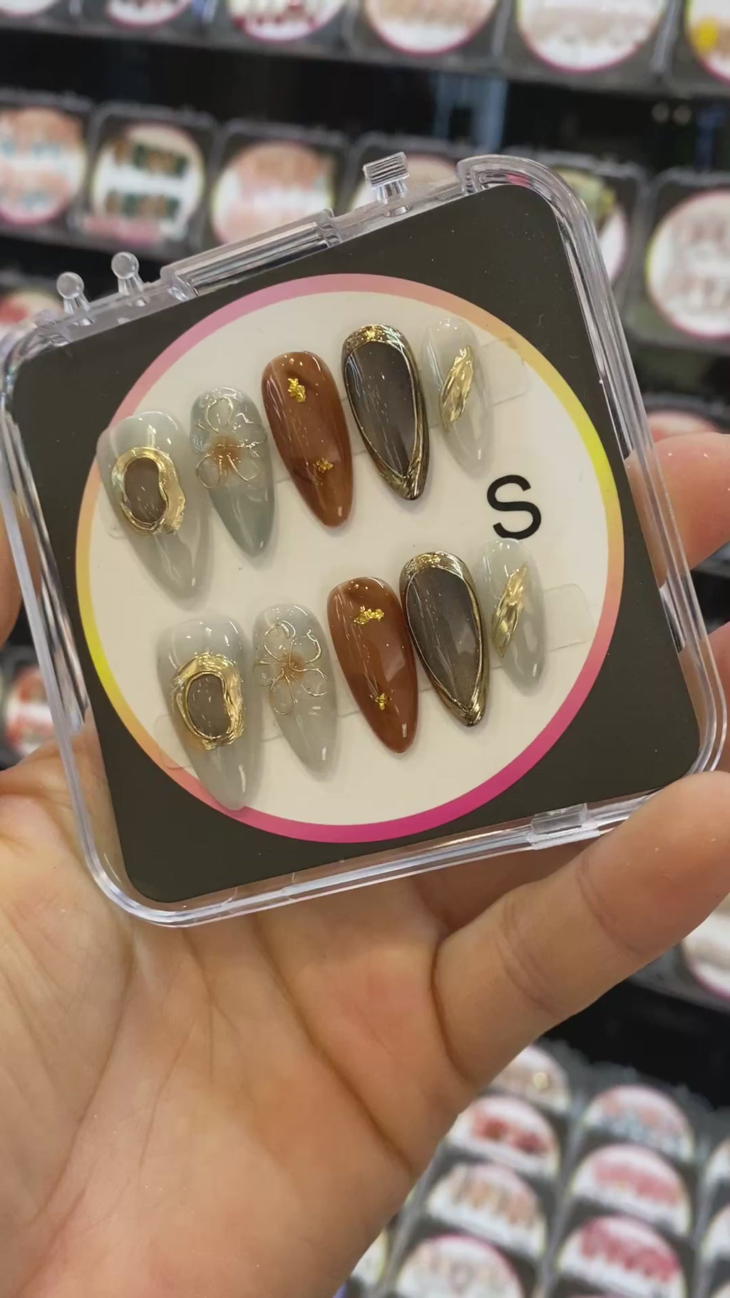 press-on nails ＄35     017