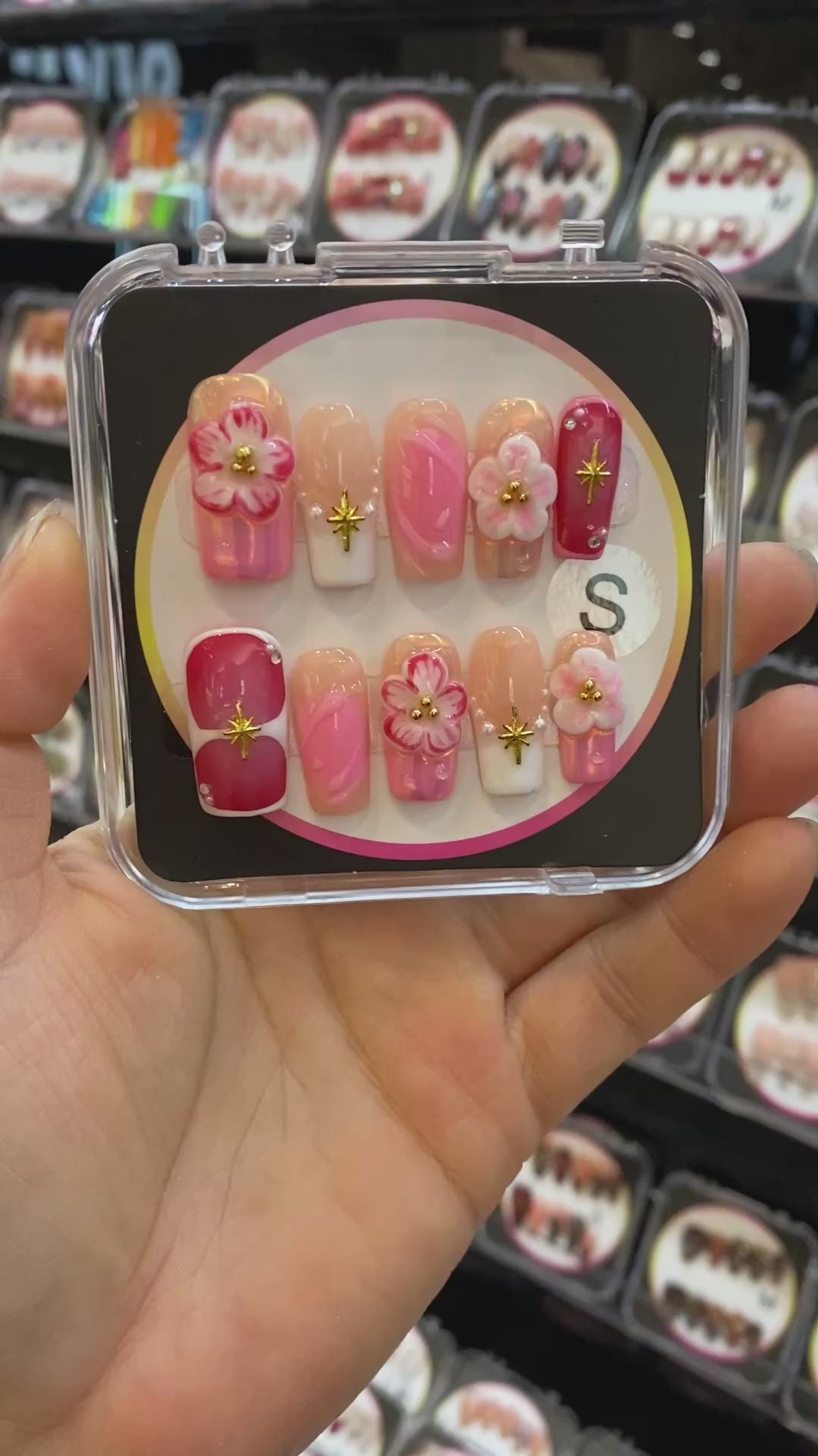 press-on nails ＄35     010